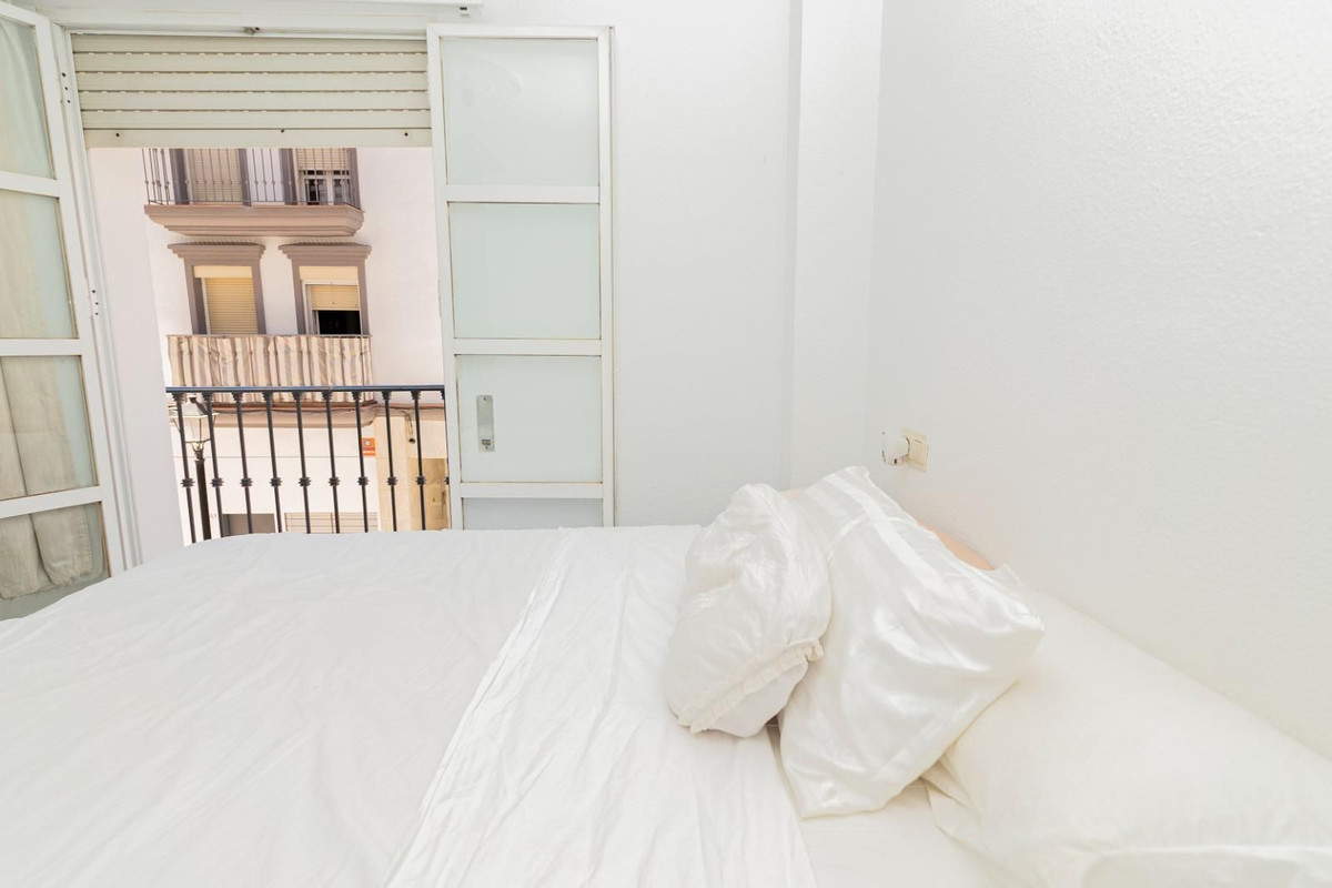 b9527fbc0ab013803e98753d9d01cfde - 13