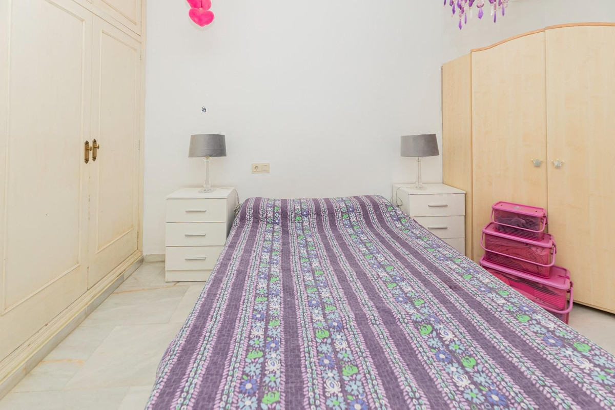 b9527fbc0ab013803e98753d9d01cfde - 19