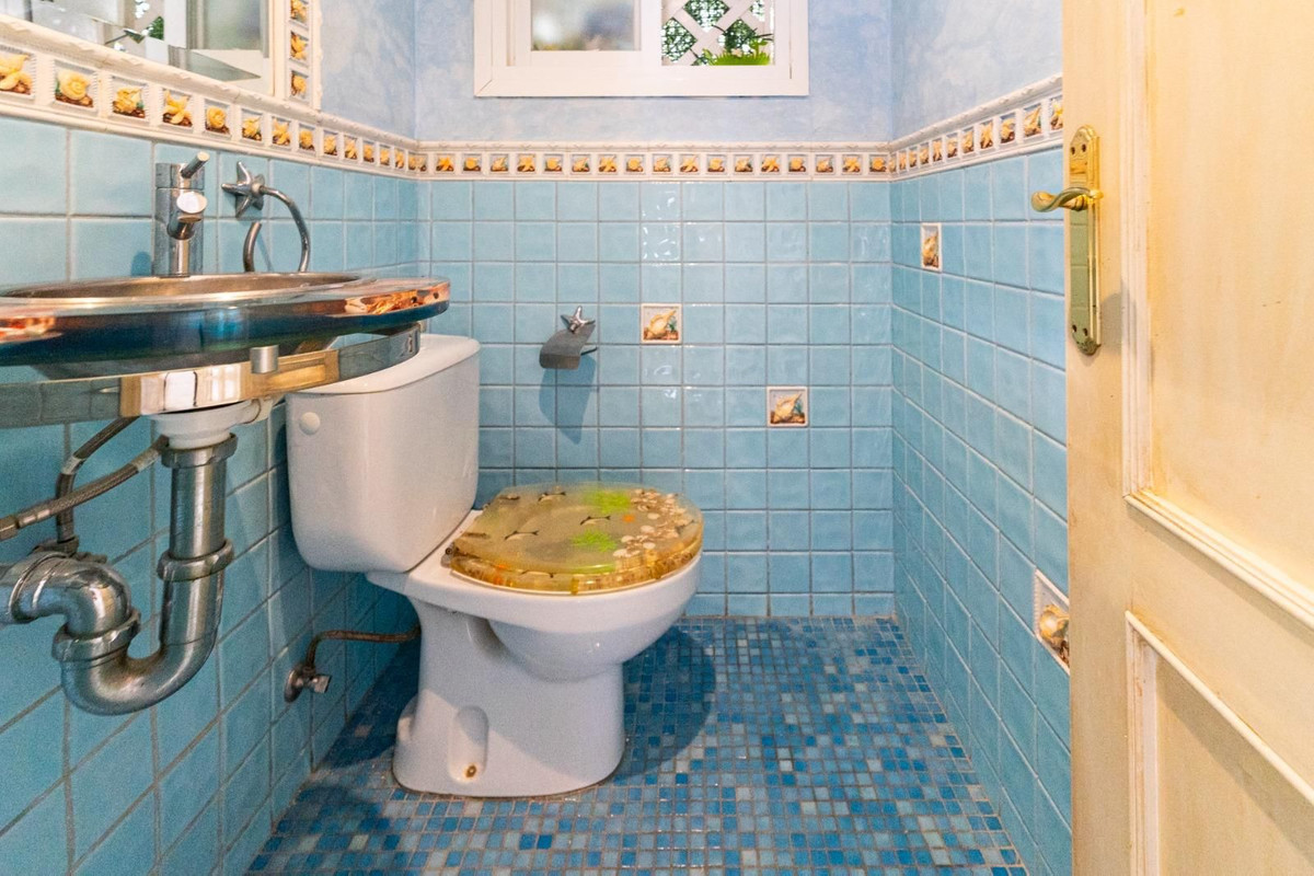 b9527fbc0ab013803e98753d9d01cfde - 21