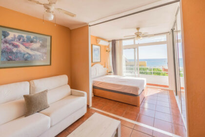 b97cd5e8d021ae6b80fd8229ad67d27f - 20