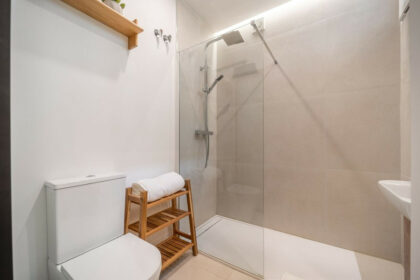 b98138ef80932be4a8f3c30a1c3827c1 - 21