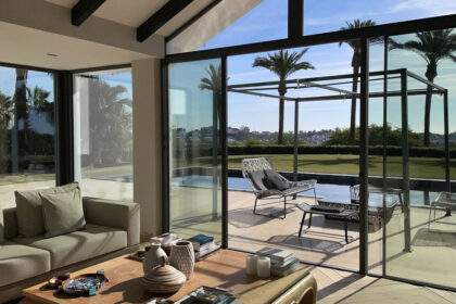 b9b22a974e27fb2d4a4064627c1de79e - 18