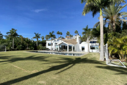 b9b22a974e27fb2d4a4064627c1de79e - 26