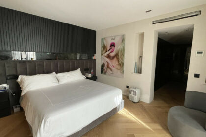 b9b22a974e27fb2d4a4064627c1de79e - 51