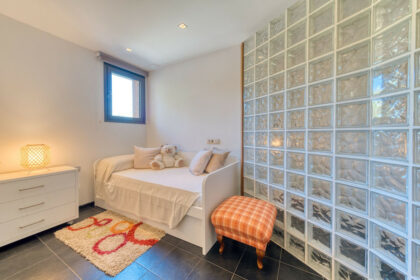 b9b9977a7425fafc0adf774e92ca54fa - 11