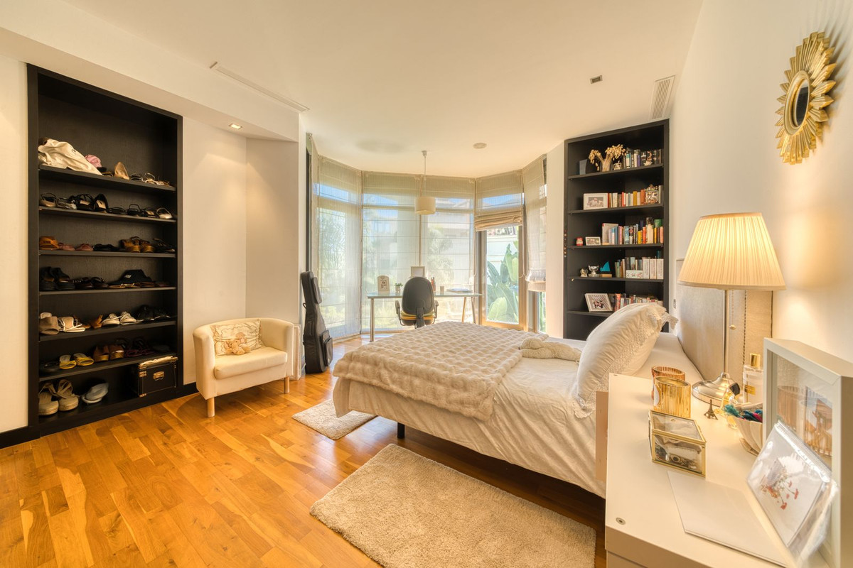 b9b9977a7425fafc0adf774e92ca54fa - 16