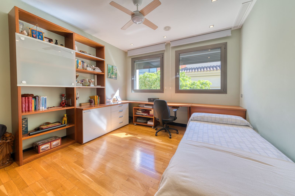 b9b9977a7425fafc0adf774e92ca54fa - 21