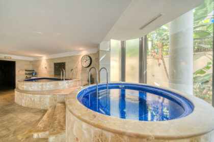 b9b9977a7425fafc0adf774e92ca54fa - 30