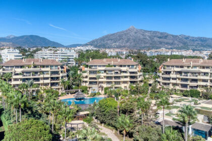 b9b9977a7425fafc0adf774e92ca54fa - 38