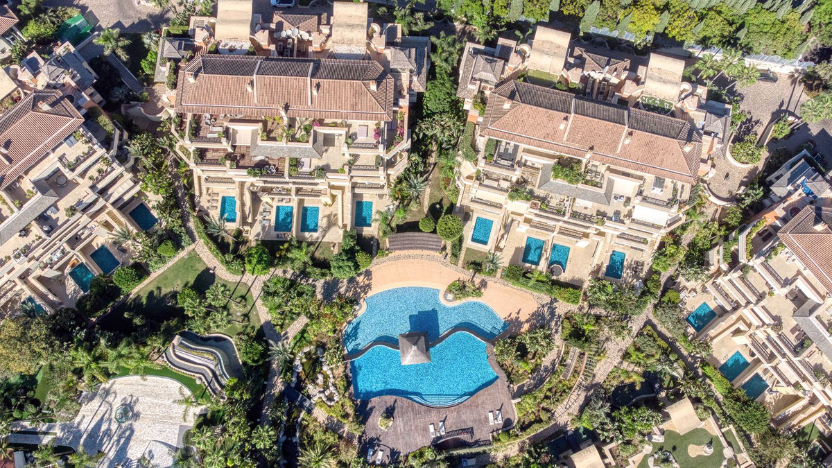 b9b9977a7425fafc0adf774e92ca54fa - 41