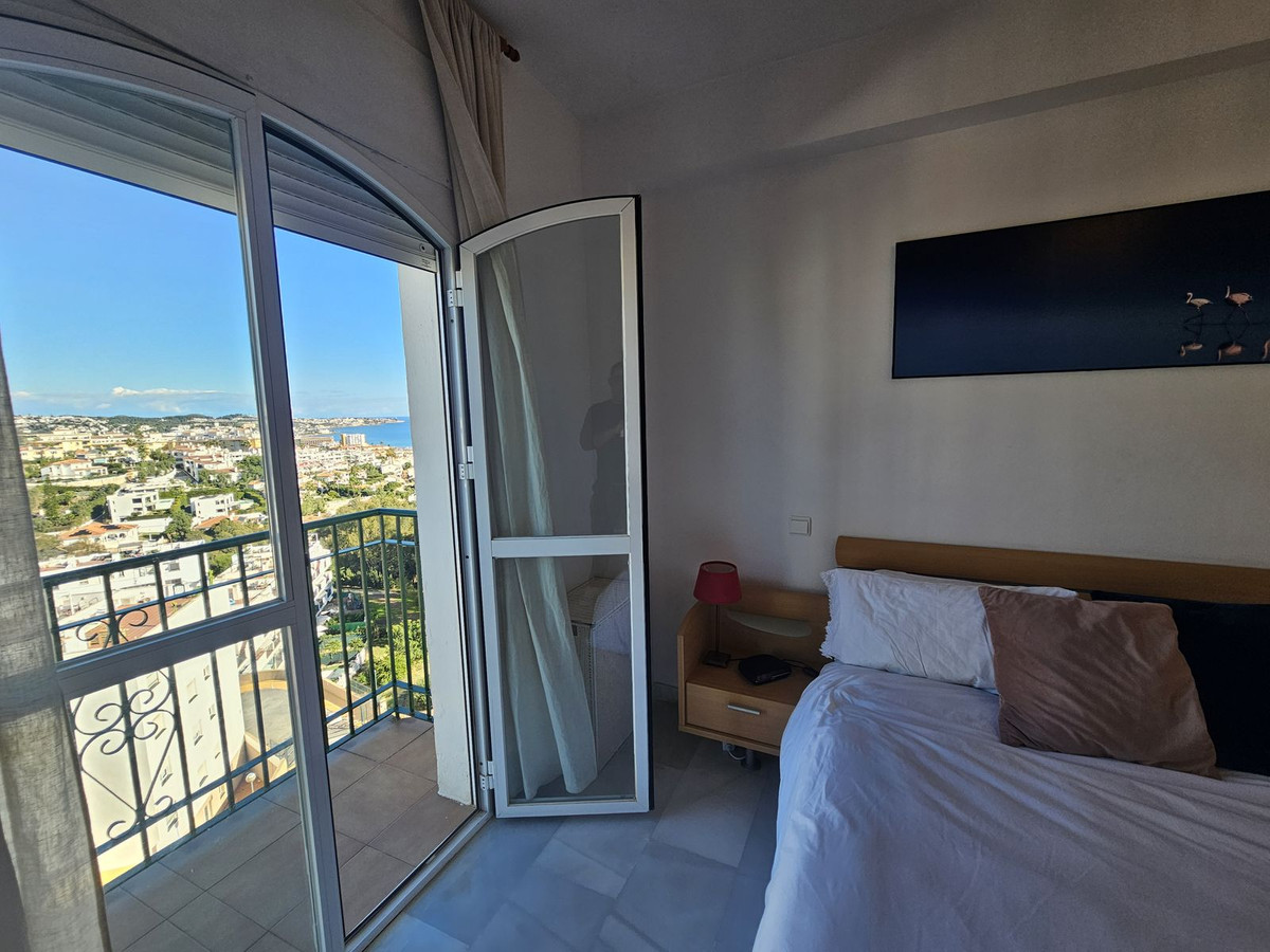 b9e07193bab172b204651099067dd897 - 24