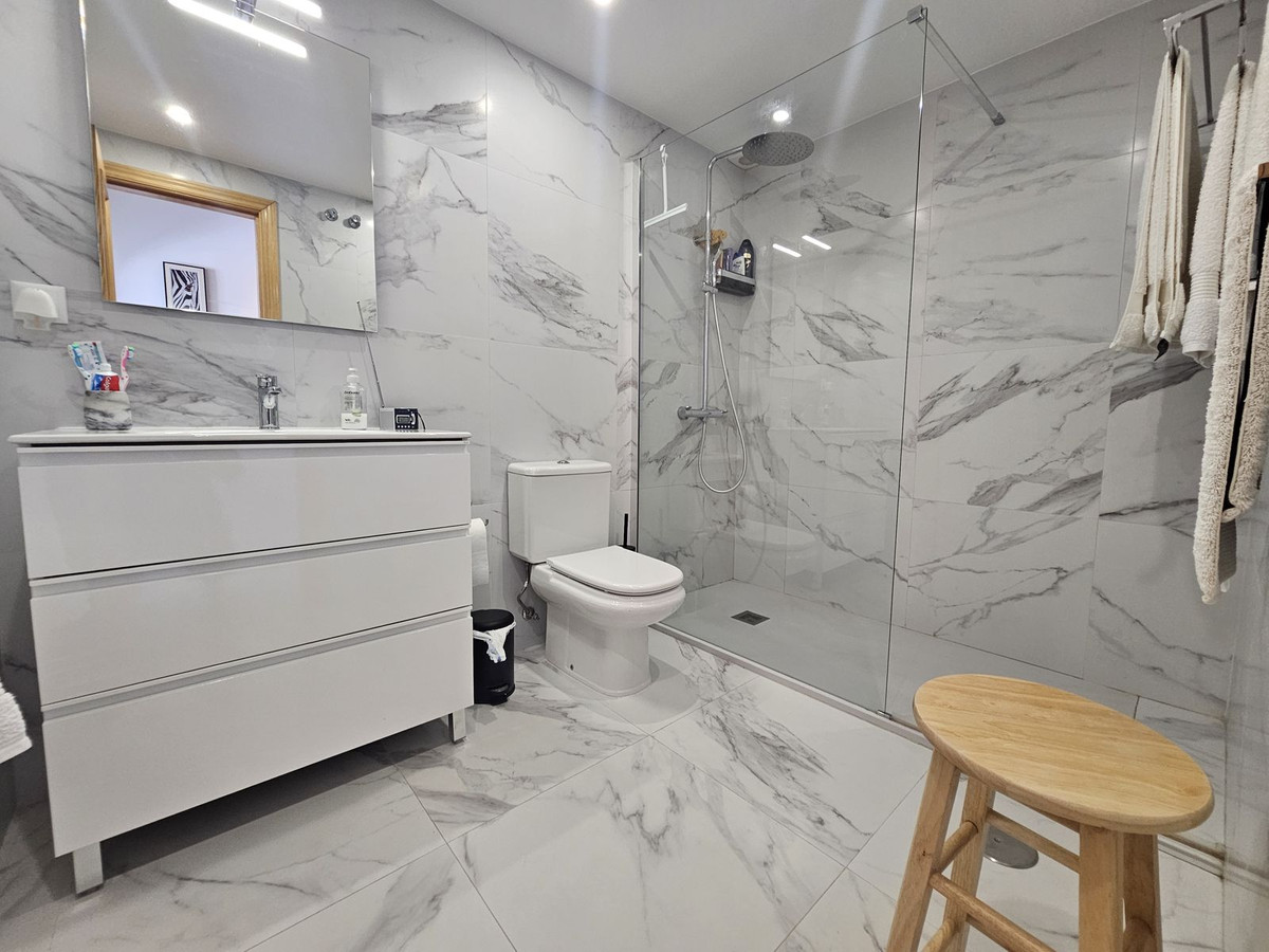 b9e07193bab172b204651099067dd897 - 30