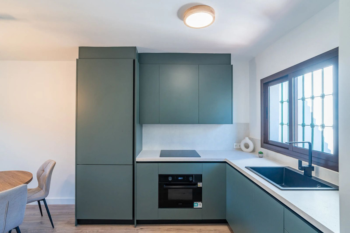 bada403603ec0faa328420fa58e5517c - 2