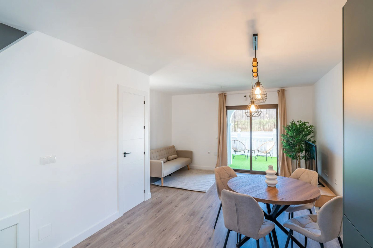 bada403603ec0faa328420fa58e5517c - 33