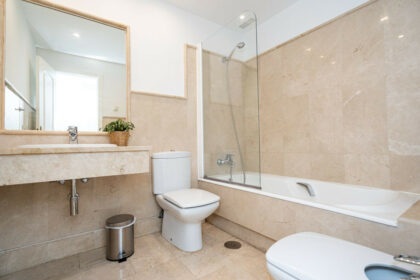 bbc17059b3056b85fe937b04a8a195fc - 15