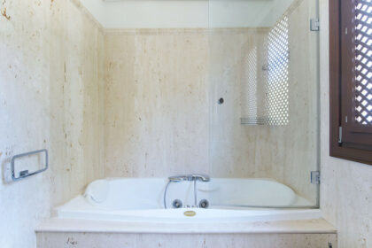 bc11d156d441d4727e27007915e43189 - 14