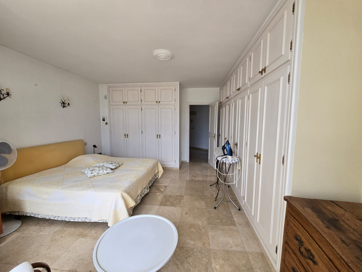 bc2a86e32ffb3f804786cf3e47b2ef73 - 17