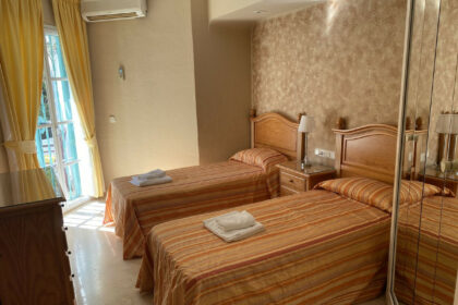 bca7548f98e62fef7ac34e5e26bfbe18 - 10