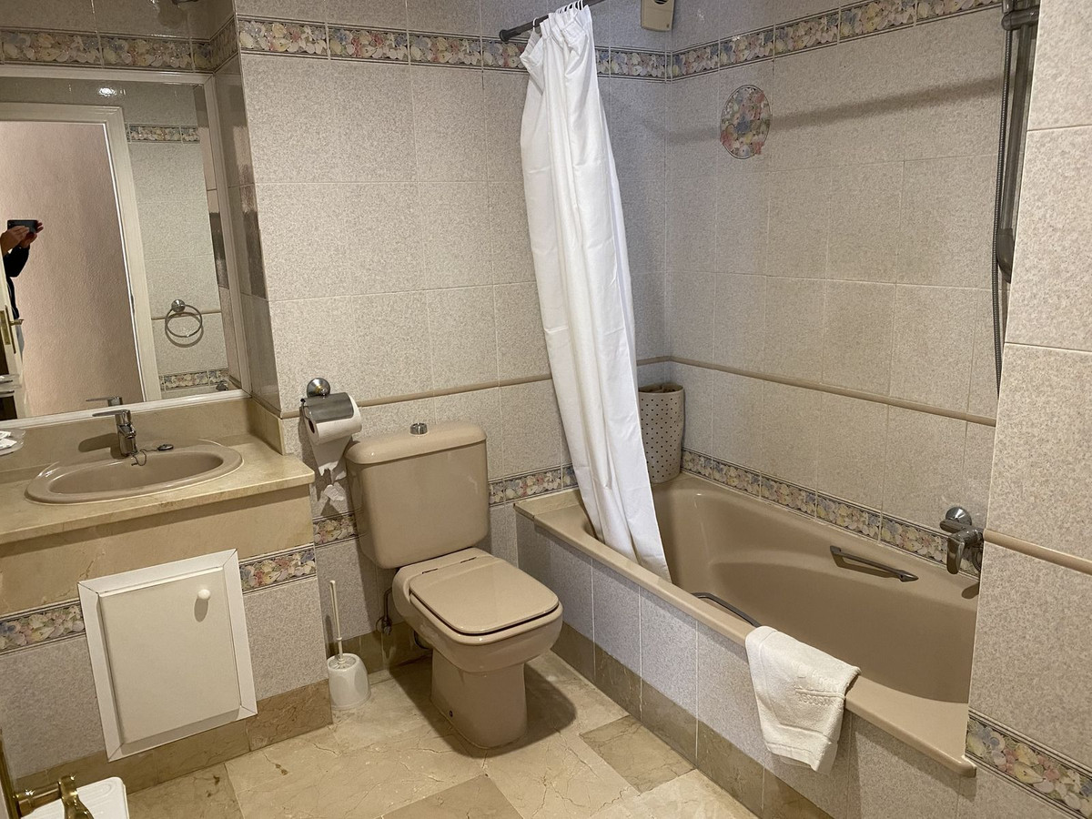 bca7548f98e62fef7ac34e5e26bfbe18 - 11