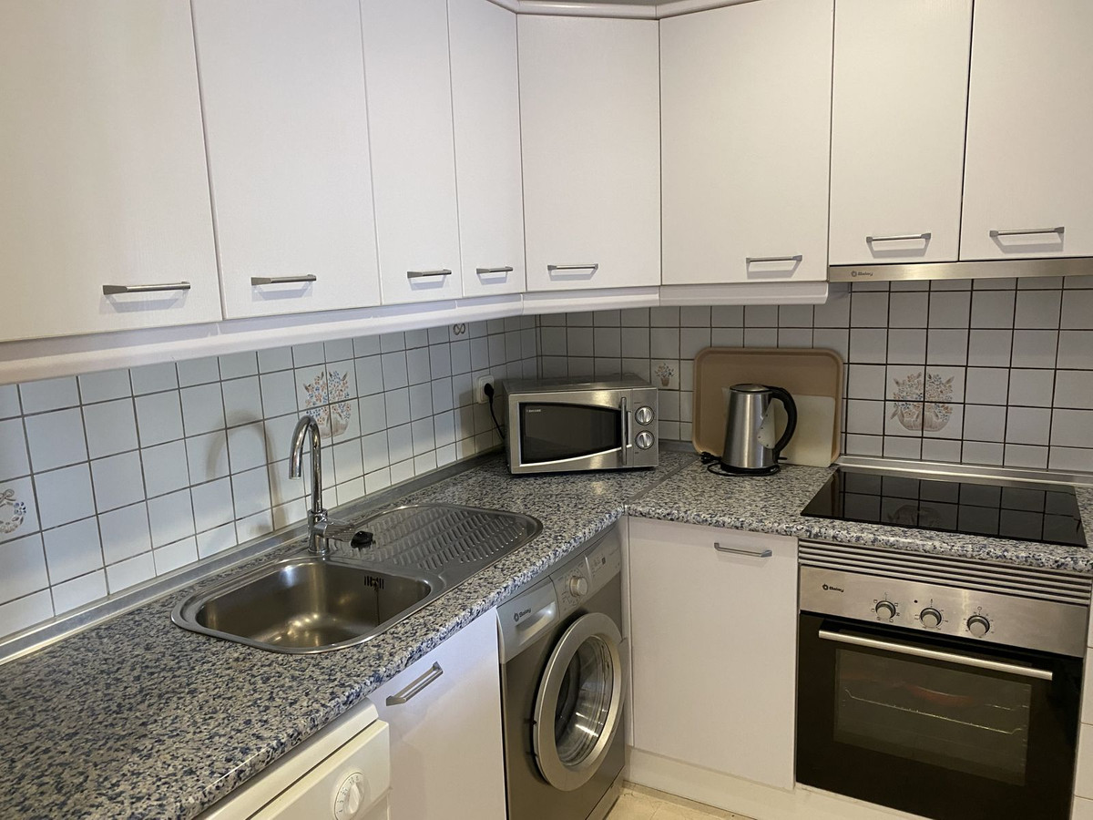 bca7548f98e62fef7ac34e5e26bfbe18 - 6