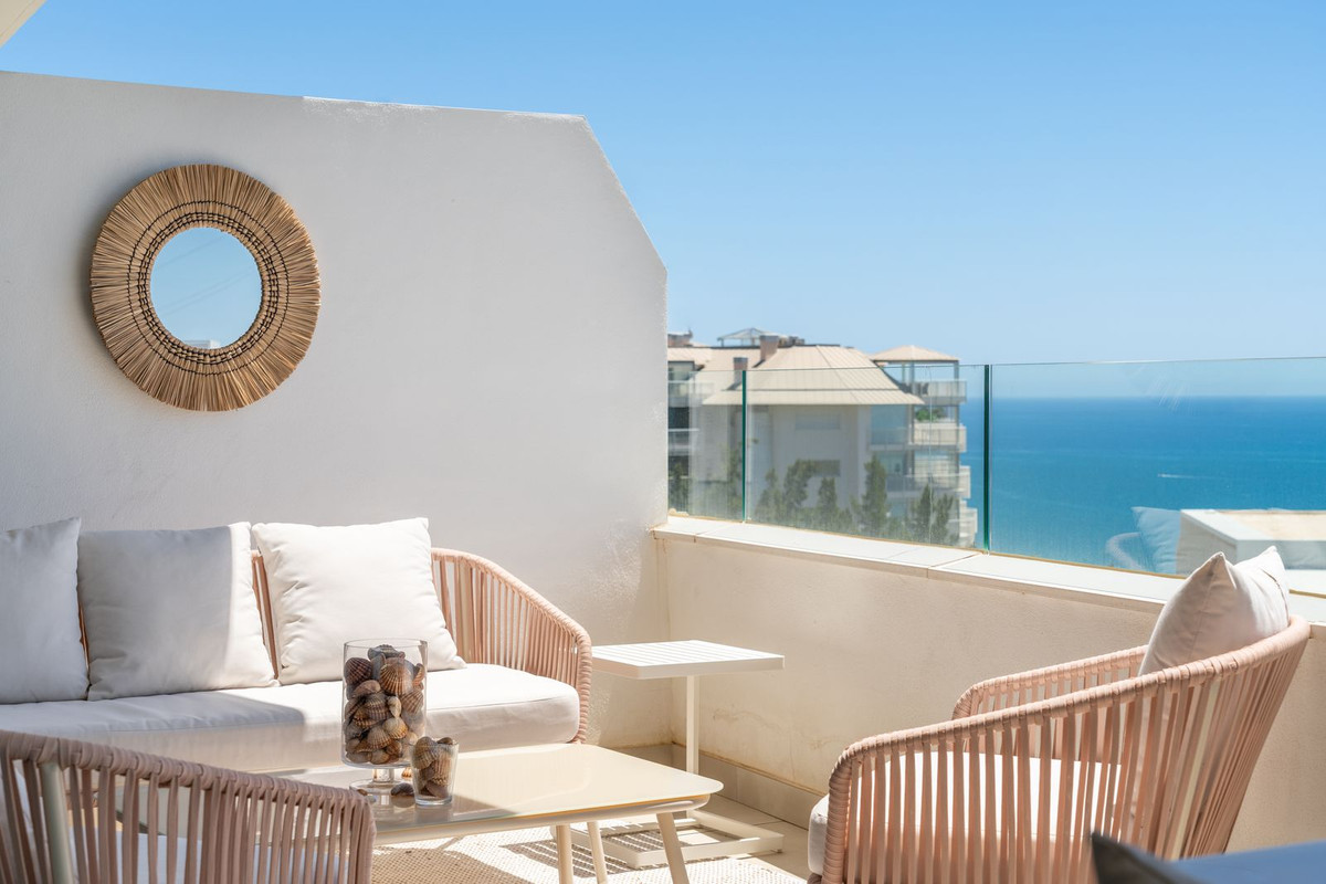 bd631cd85e0187601a45025890ee3685 - 23