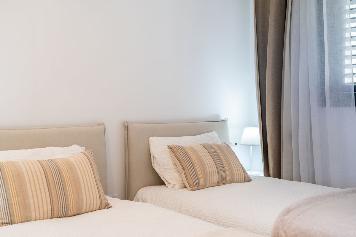 bd631cd85e0187601a45025890ee3685 - 24