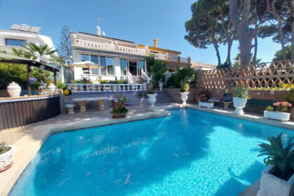 bdac9487f525fc195ef8e4ee676c6dd0 - 50