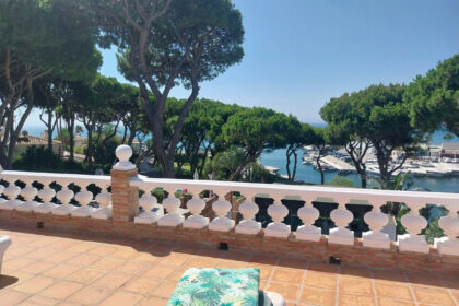 bdac9487f525fc195ef8e4ee676c6dd0 - 53