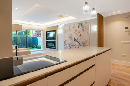 bdda2095010fe29e2d285097fac72696 - 11