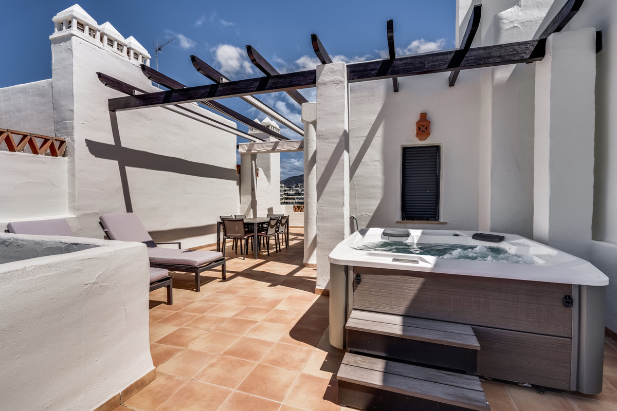 be48344422628317bf5282afbd749579 - 24