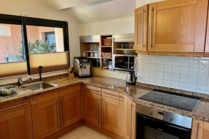 be98dc4c2ed3ece70d050c0f52ff288c - 18