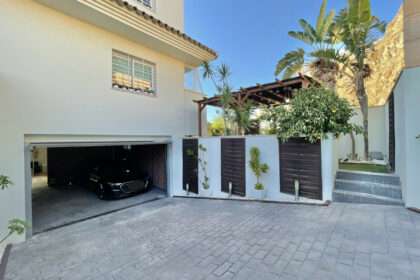 be9e68eb0709678660a53e0092e45304 - 15