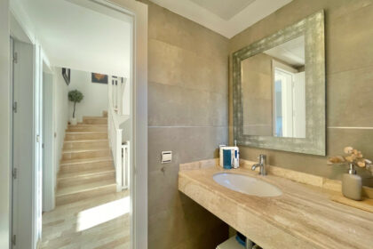 be9e68eb0709678660a53e0092e45304 - 47