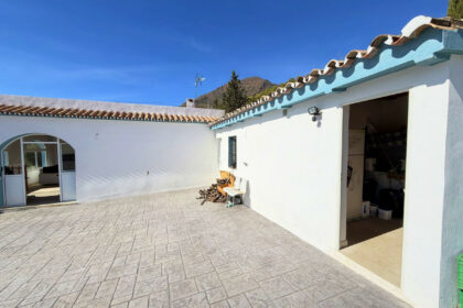 bf3157373fe0414117d6b6141b5251c7 - 33