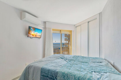 bfa0bc70f18c139fdee17b1548b87099 - 12