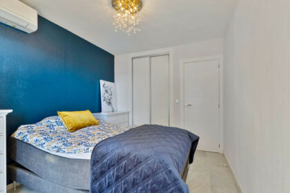 bfa0bc70f18c139fdee17b1548b87099 - 18