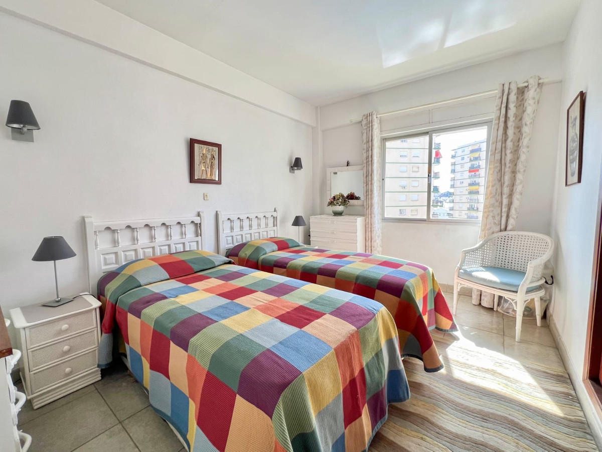 bfe2266c8e178e578d80a35cb143d0b6 - 13