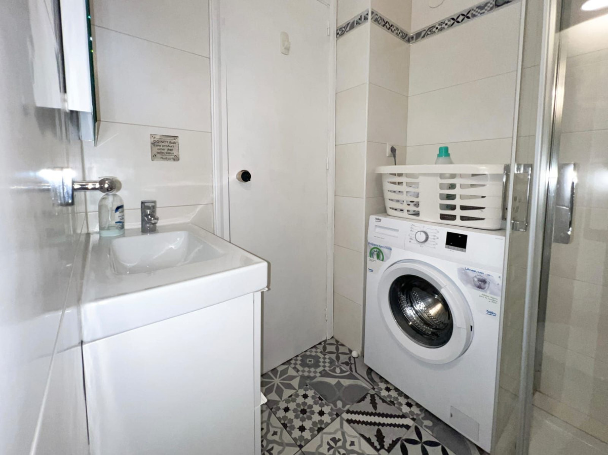 bfe2266c8e178e578d80a35cb143d0b6 - 18