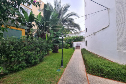 bffb2dfde4640b620f56934b45223eb1 - 18