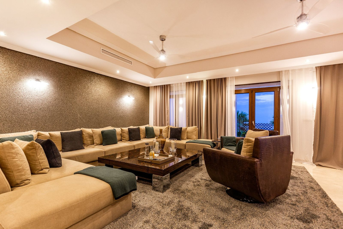 c053abcaad0902b3a873ed3fbeef7962 - 11