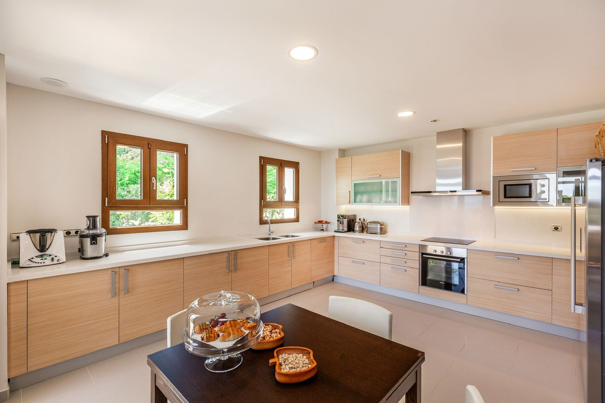 c053abcaad0902b3a873ed3fbeef7962 - 5