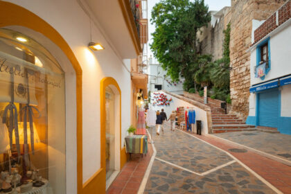 c18d220e06bf5b360f379e499251af75 - 28