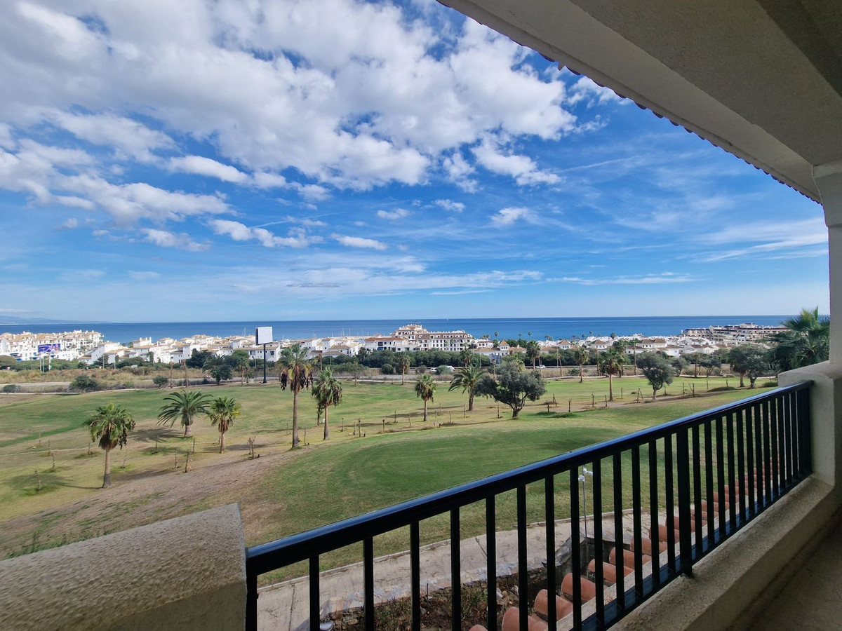 c19ff09a4575073e669f9a0069f7f4eb - 1