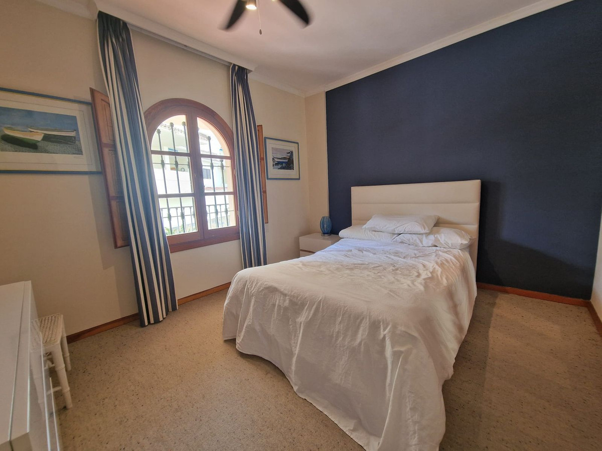 c19ff09a4575073e669f9a0069f7f4eb - 10