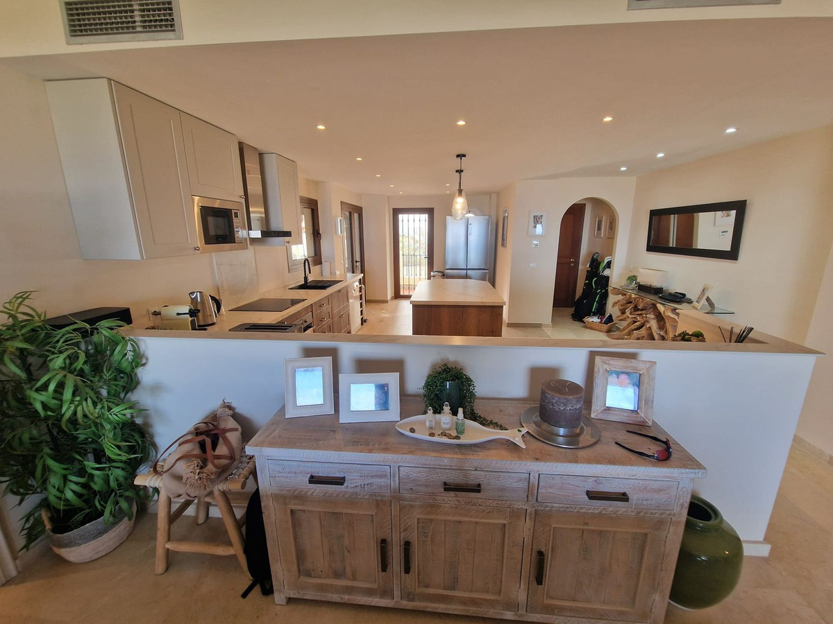 c19ff09a4575073e669f9a0069f7f4eb - 13