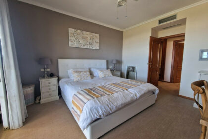 c19ff09a4575073e669f9a0069f7f4eb - 14