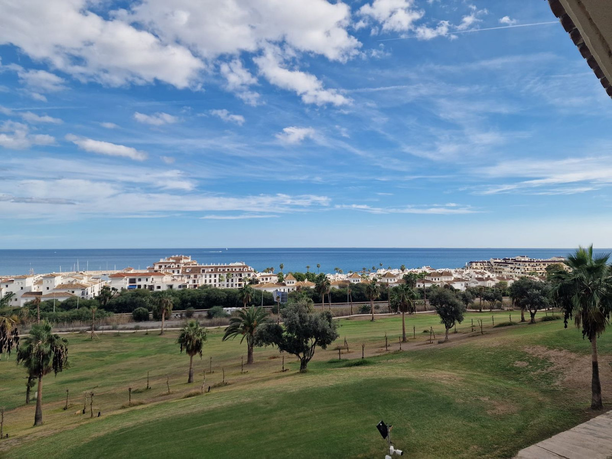 c19ff09a4575073e669f9a0069f7f4eb - 8