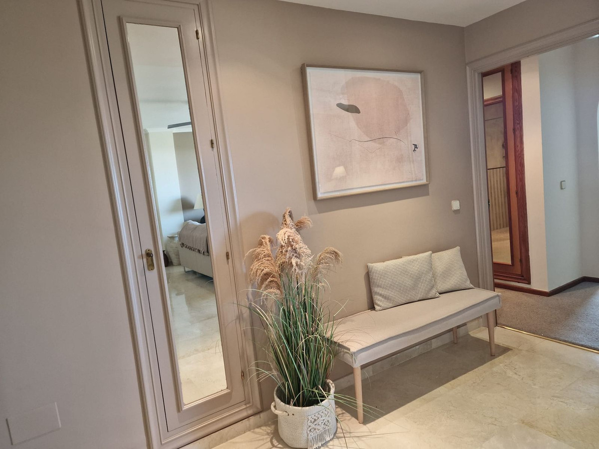 c19ff09a4575073e669f9a0069f7f4eb - 9