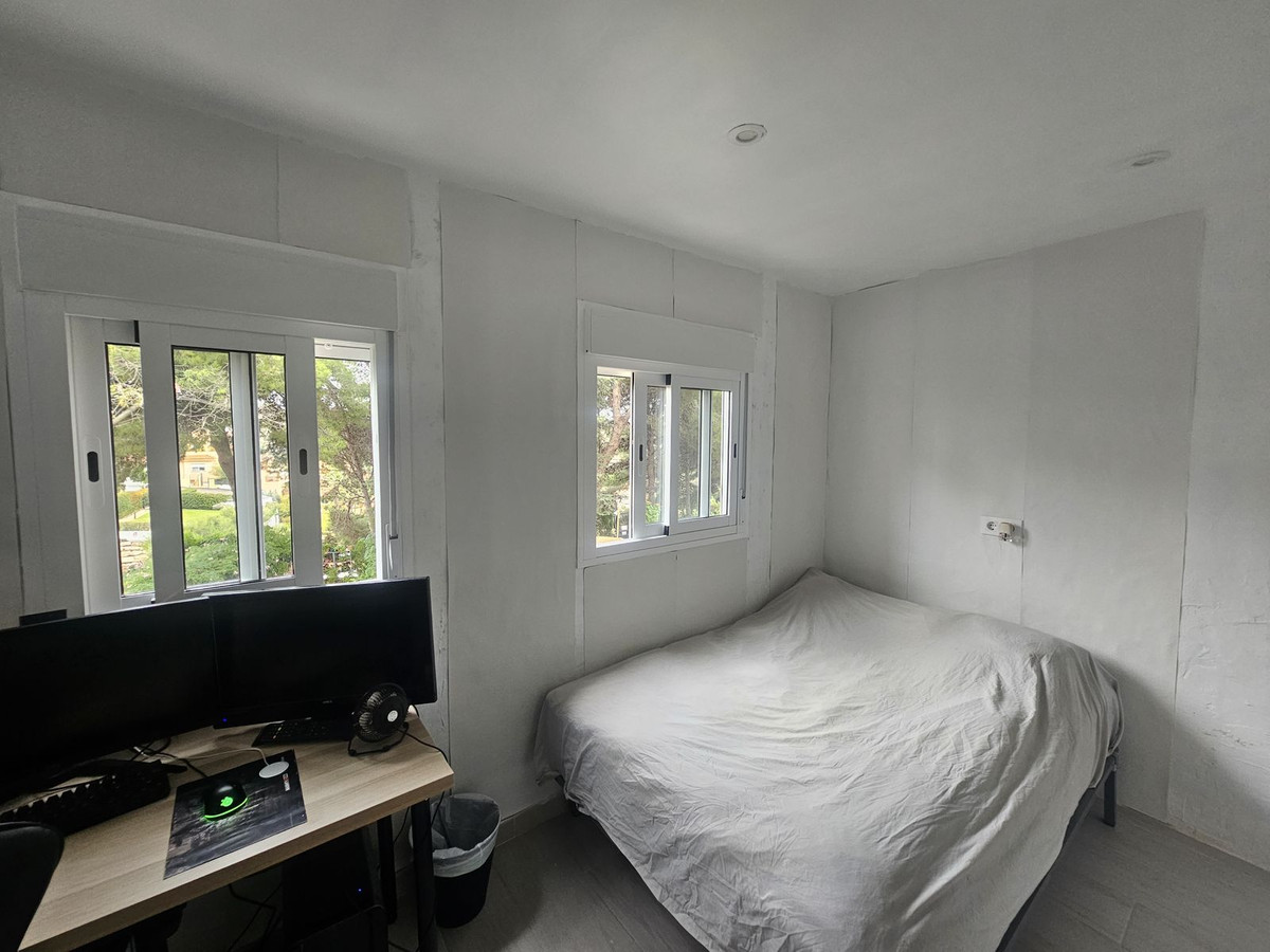 c1b67f33520cde09b0e318de28b7979c - 21