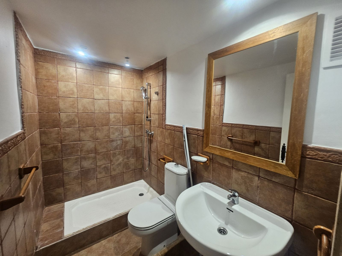 c1b67f33520cde09b0e318de28b7979c - 36